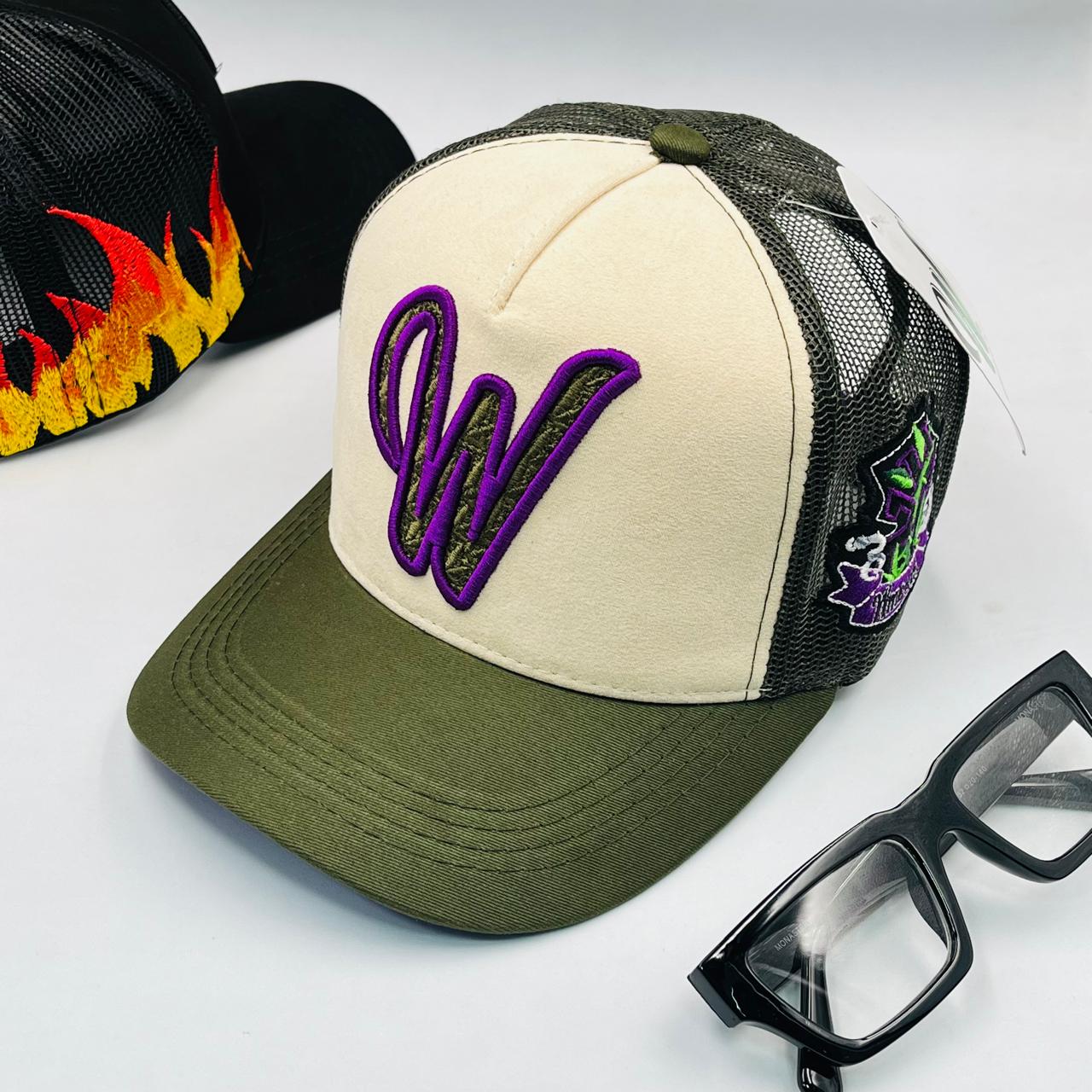 GORRA WMERCH